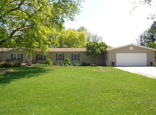 12032 Johnson Rd, Churubusco, IN 46723