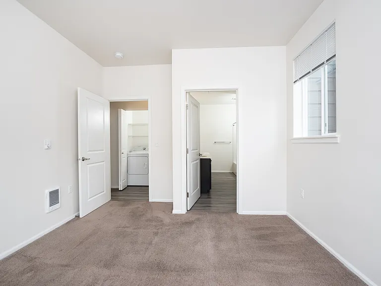 2 Bed 2 Bath Standard - 1053 Sq Ft 2 Bed 2 Bath Standard - 1053 Sq Ft