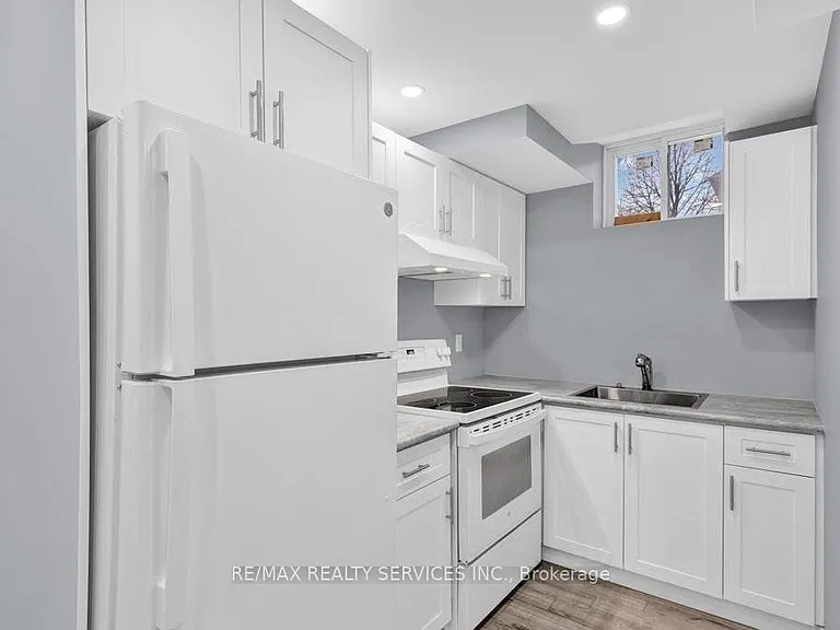 93 Bologna Rd #LOWER — Photo 7