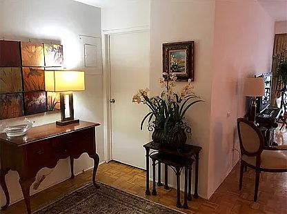 3rd image of 146 W 57th St APT 39F