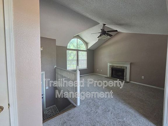 2nd image of 607 SE Steeple Ln