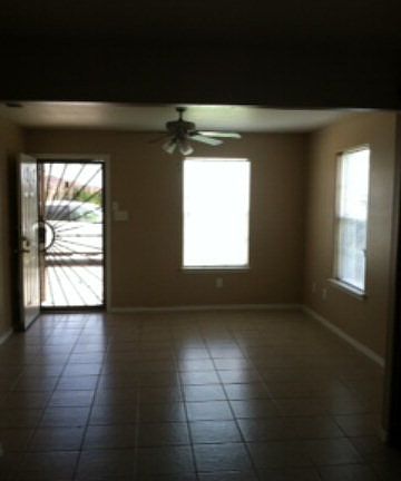 3rd image of 1319 N Sal St