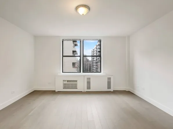 530 2nd Avenue image 1 of 7