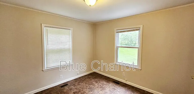528 Short St — Photo 34
