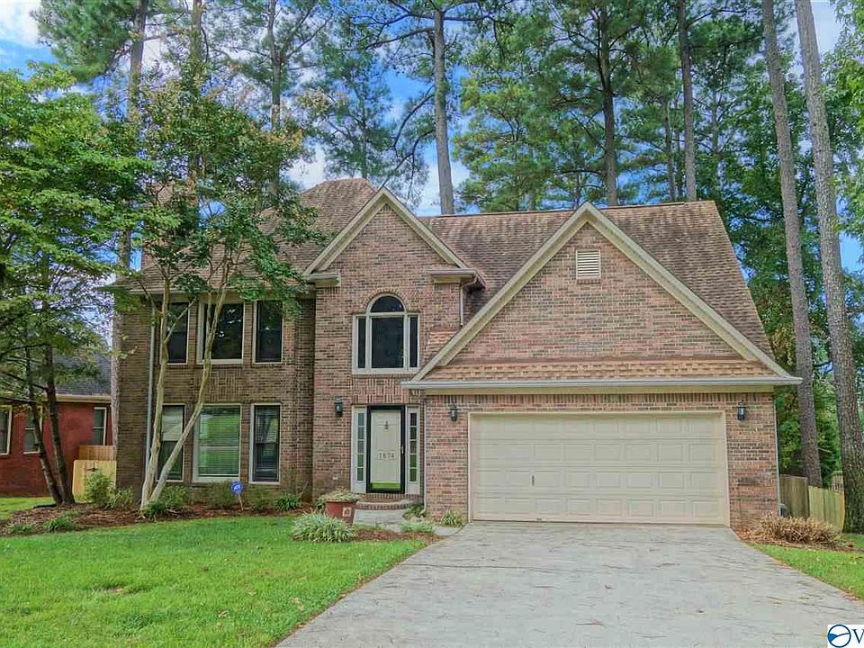 1st image of 1674 Longleaf Dr NW