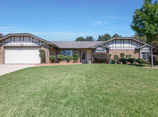 2910 Southridge Dr, Grapevine, TX 76051
