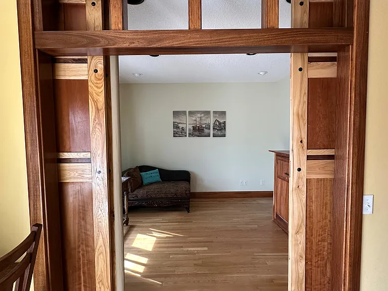 1128 Creekside Cir — Photo 5