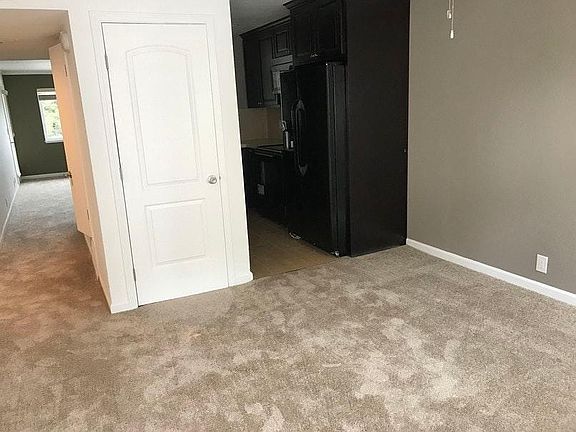 2nd image of 2081 Whitman Way #2X1