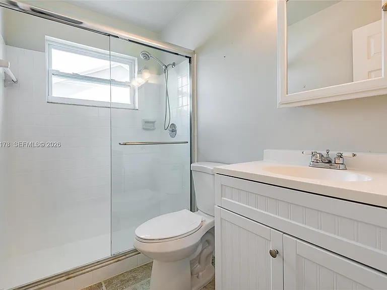 505 Heron Dr — Photo 35