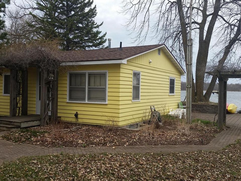 1st image of 44593 Castle Dr