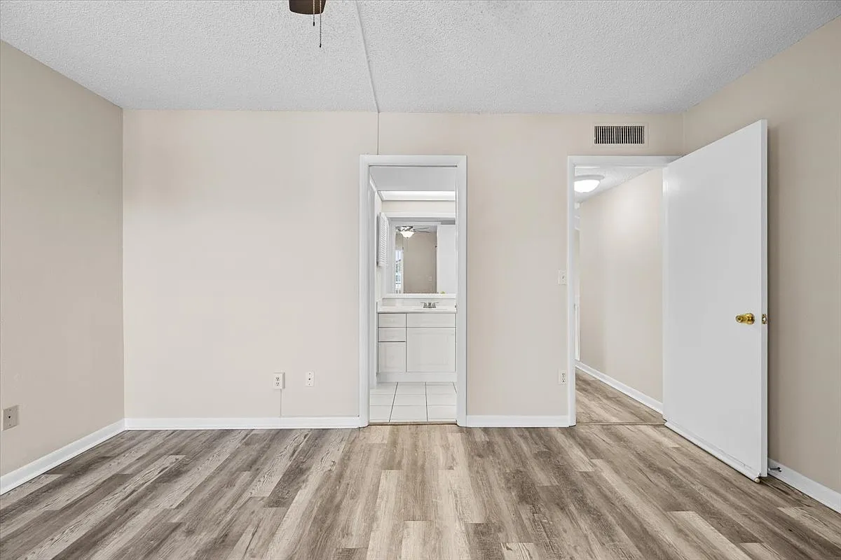 Building Photo - 2762 Haverhill Ct #41D