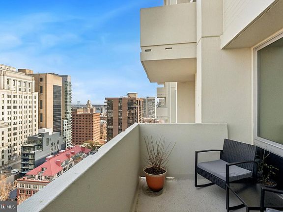 5th image of 604 S Washington Sq APT 2308