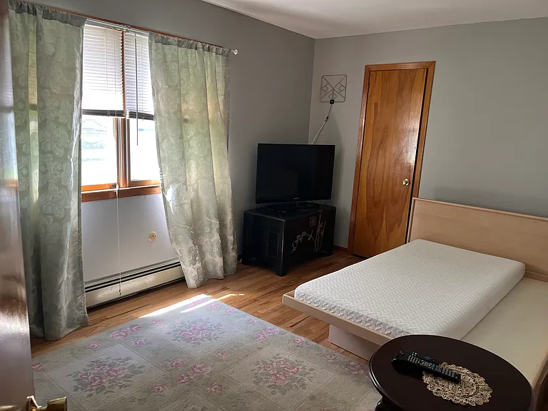 54 Pitt St #1 — Photo 8