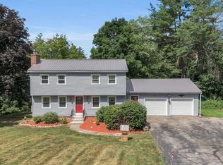 71 S Hills Dr, Bedford, NH 03110