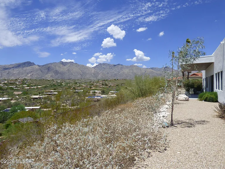 5721 E Paseo Cocospera — Photo 40