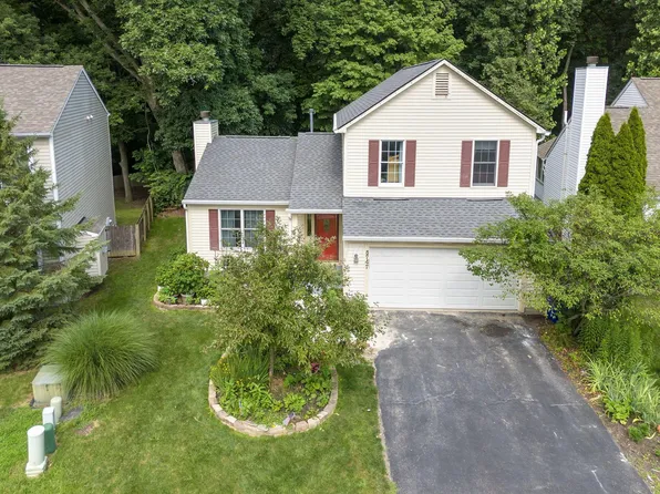 8747 Olenbrook Dr, Lewis Center, OH 43035
