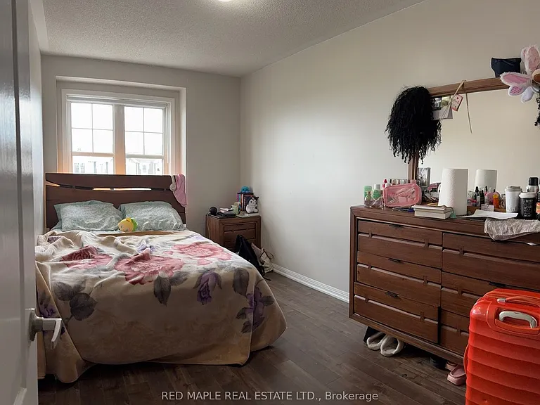 3 Vanhorne Close — Photo 5