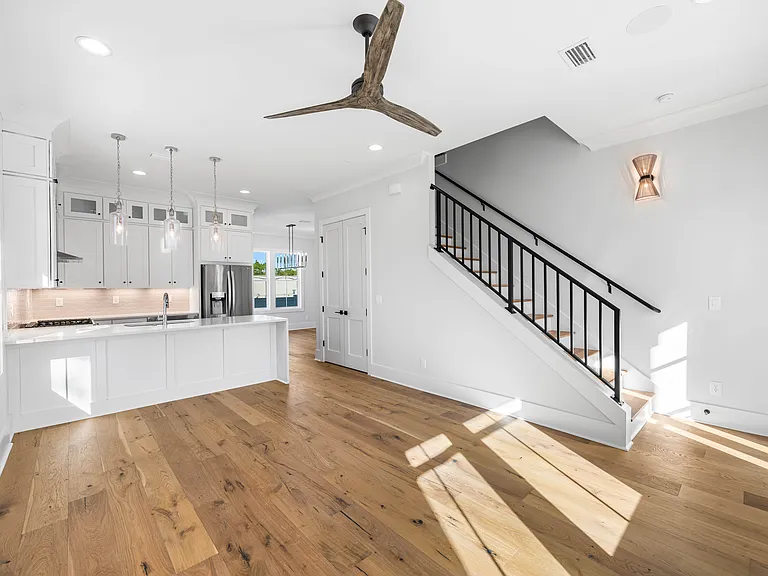 40 Casa Breeze Ln #B — Photo 3