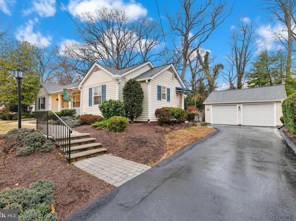 322 Northwest Dr, Silver Spring, MD 20901