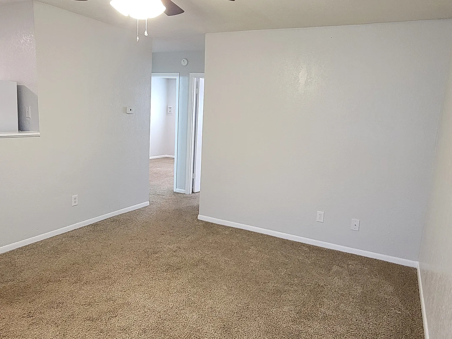 2 bed, $945 — Photo 2