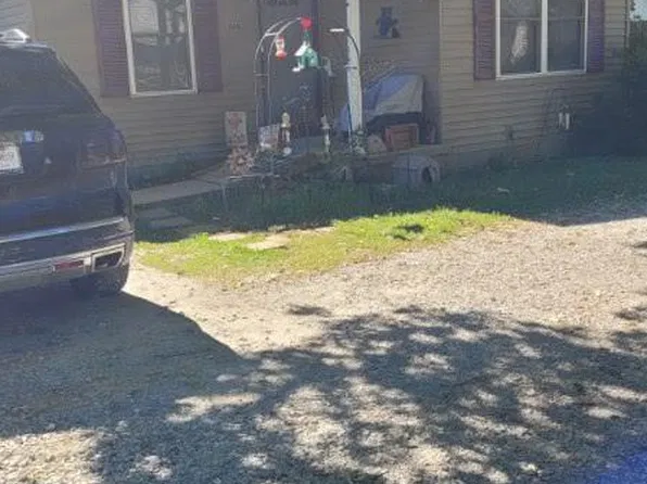 1042 Avenue D St, Greencastle, IN 46135
