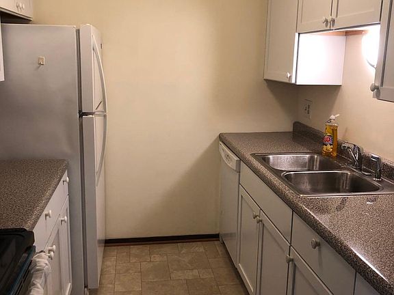 2nd image of N114W15680 Sylvan Cir APT 5