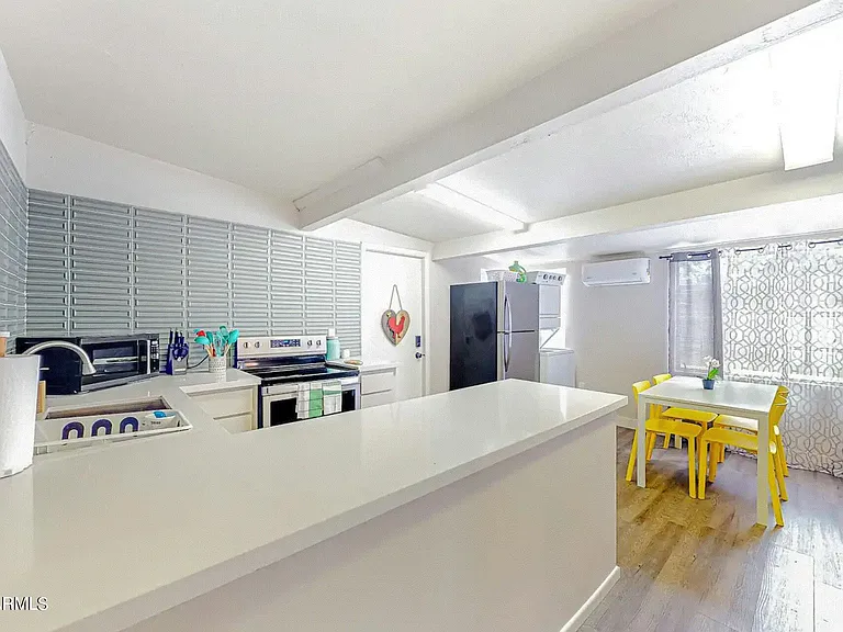 707 E University Dr #B — Photo 6
