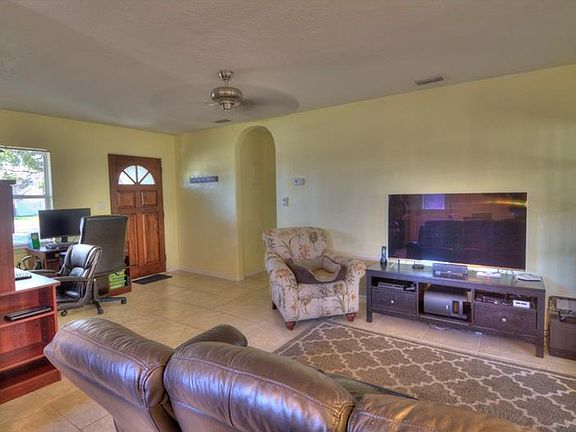 4th image of 7109 Autumnvale Dr