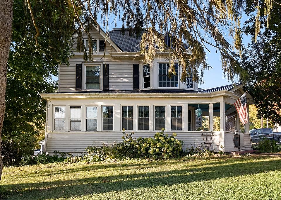 1st image of 44 Maine St