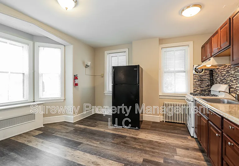 212 E Broad St #2 — Photo 7