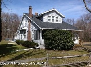 31 Fairground Rd, Dallas, PA 18612