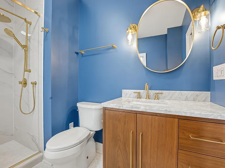 16 Munn St #2 — Photo 9
