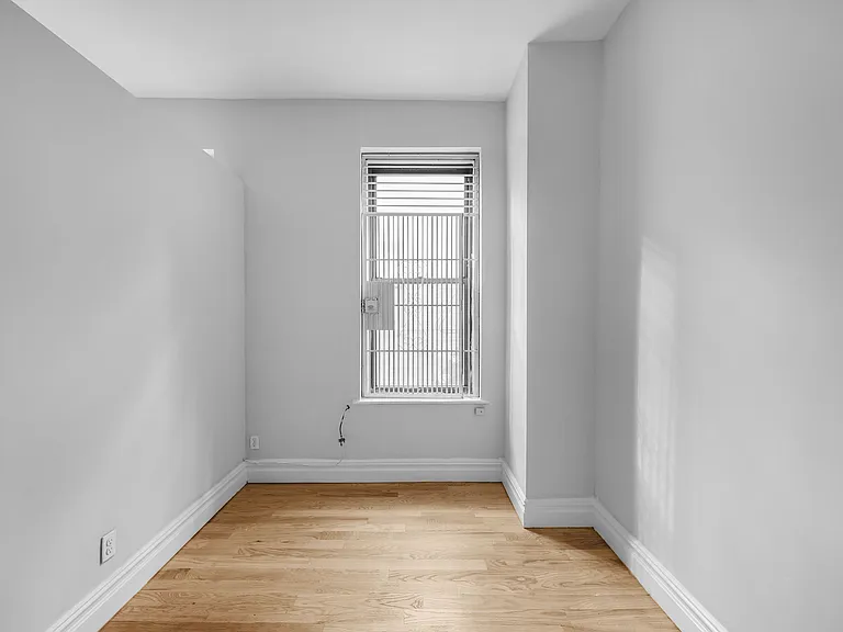 1688 York Ave #2A — Photo 9