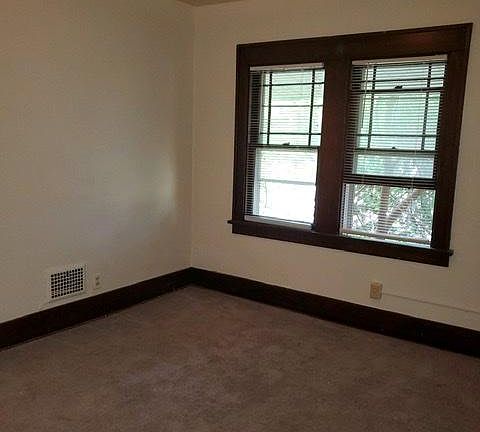3rd image of 211 N West St #3