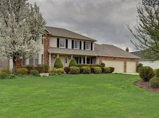 33085 Seneca Dr, Solon, OH 44139