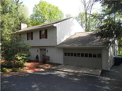 1st image of 101 Pine Tree Dr