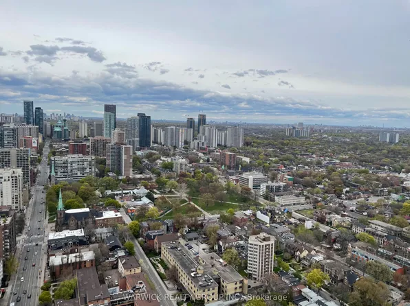 251 Jarvis St, Toronto, ON