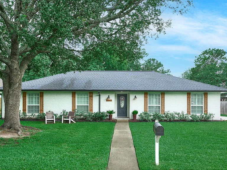3607 Hickory Hill Ln — Photo 2