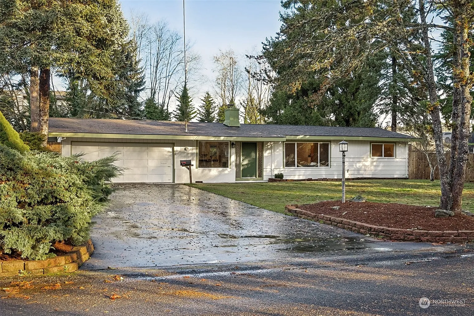 1018 Hanford Avenue photo 1
