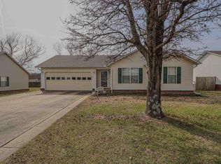 904 Redwood Dr, Paragould, AR 72450