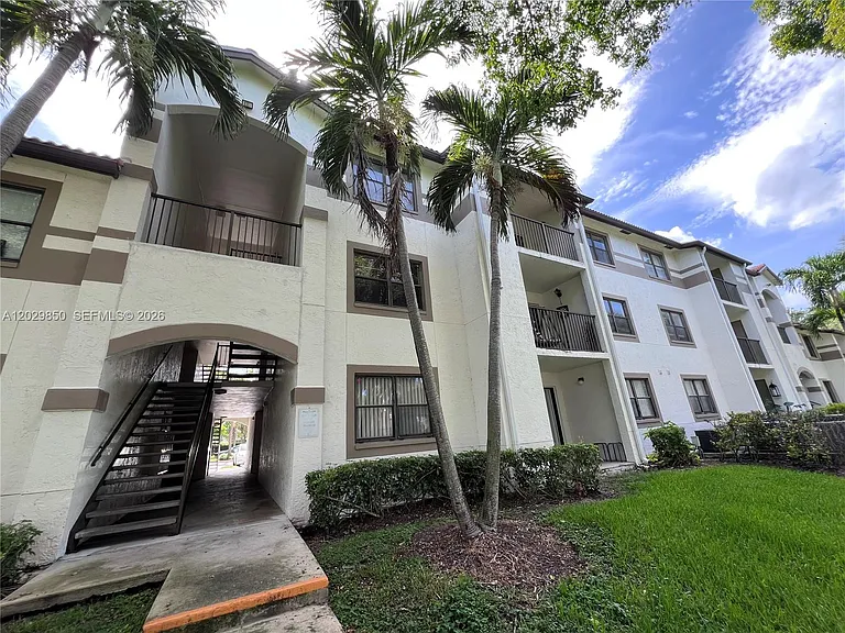 640 S Park Rd #144 — Photo 17