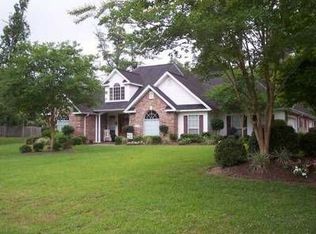329 Natchez Dr, Moss Bluff, LA 70611