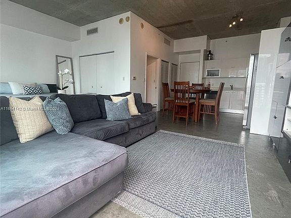 3rd image of 133 NE 2nd Ave APT 2604