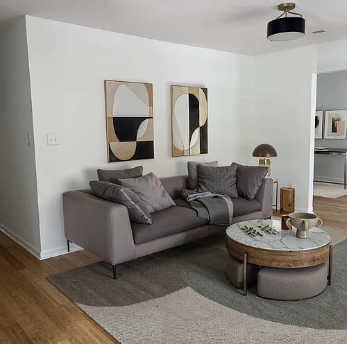 108 Guy St Photo 1