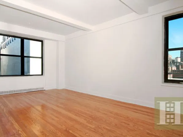 161 West 16th Street image 1 of 4