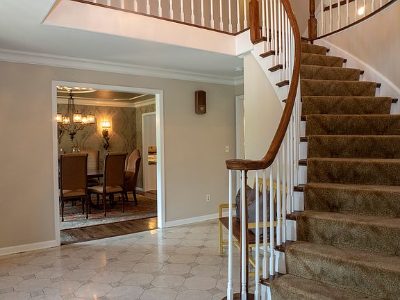 ENTRY FOYER TO DINING ROOM