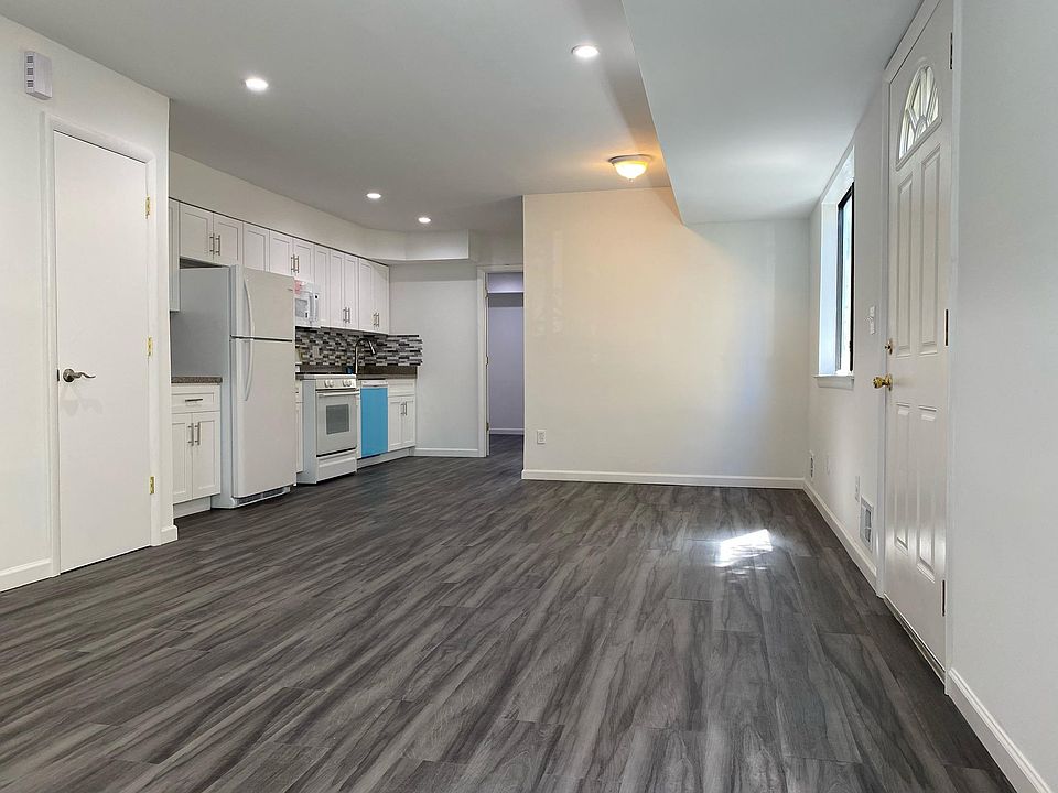 1st image of 426 Stobe Ave #1