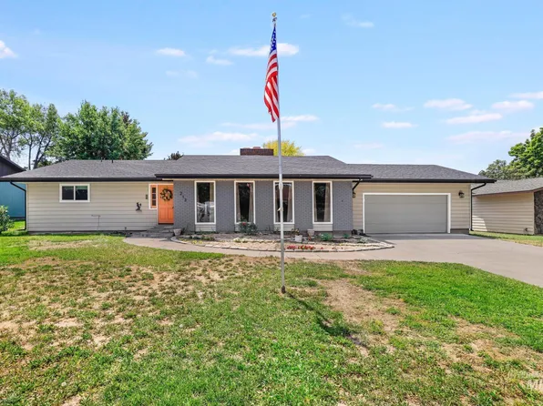 213 3rd Ave N, Buhl, ID 83316