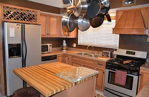 5th image of 3817 Eastmont Dr
