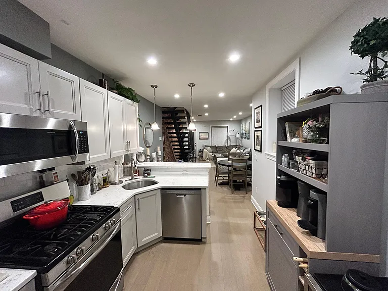 2230 Pierce St — Photo 11